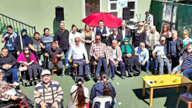 Anadolu Kastamonulular Derneği, Engelli Haftası kapsamında etkinlikte engelli bireylerle toplu fotoğraf çekimi yapıldı.