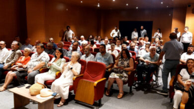 Edirne Belediyesi tarafından düzenlenen 2025-2029 Stratejik Plan Toplantısı'ndan toplu bir fotoğraf çekimi.