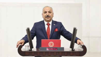 CHP Mersin Milletvekili Talat Dinçer, TBMM'de konuşma yapıyor.