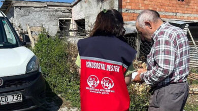 Ardahan Aile ve Sosyal Hizmetler İl Müdürlüğüne bağlı ekipler engelli bireylerin evinin önüne kadar giderek denetim gerçekleştiriyor.