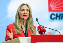 CHP Genel Başkan Yardımcısı Aylin Nazlıaka, basın açıklaması yapıyor.