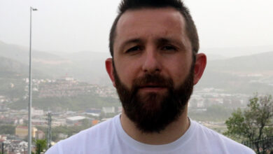 Fotoğrafta, İşitme Engelli Futsal Milli Takımı Teknik Direktörü Yusuf Soylu yer alıyor.