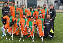 Malatya Büyükşehir Belediyespor Ampute Futbol Takımı oyuncuları sahada.