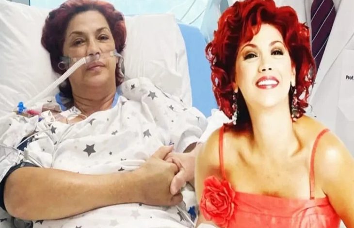 Görselde, iki farklı zaman dilimine ait iki fotoğraf yan yana getirilmiş. Sol tarafta bir hastane yatağında yatan, oksijen desteği alan bir kadın görülüyor. Üzerinde hastane kıyafeti var ve oldukça yorgun görünüyor. Sağ tarafta ise aynı kadının geçmişte çekilmiş, sağlıklı ve neşeli göründüğü bir fotoğraf yer alıyor. Parlak kırmızı saçları, kırmızı elbisesi ve makyajıyla kamera karşısında gülümsüyor.