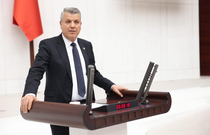 CHP Adana Milletvekili Ayhan Barut, TBMM kürsüsünde konuşma yapıyor.