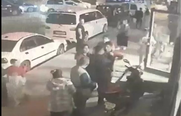 Sokakta yaşanan saldırı anının kamera görüntüsü.