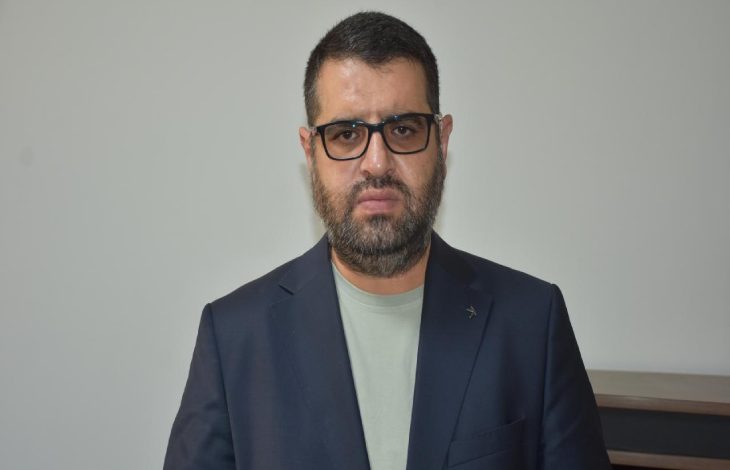 İşitme engelli memur Ömer Çevik.