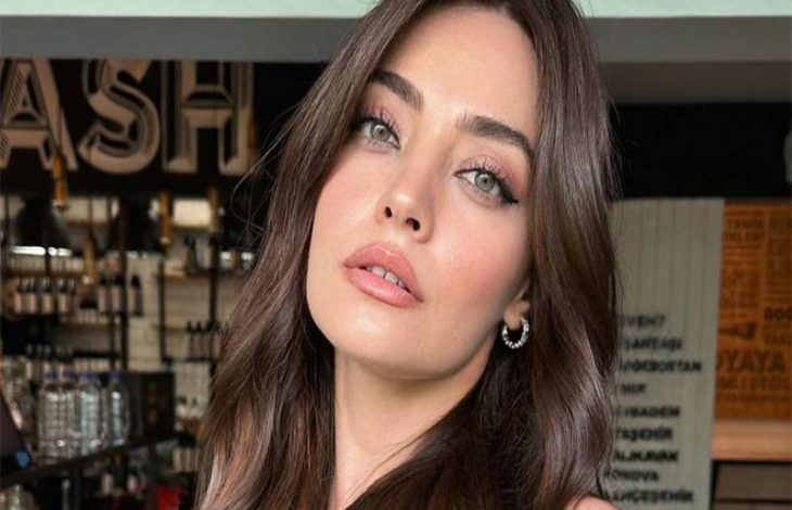 Zeynep Tuğçe Bayat.