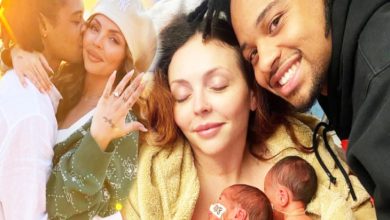 Sıcak ve duygusal bir kolaj görsel. Ortada bir kadın, gözleri kapalı şekilde göğsünde iki yeni doğmuş bebeği tutuyor. Sağda ve solda iki erkek ve bir kadın ona sarılıyor; biri yanağından öpüyor, diğeri kameraya gülümseyerek bakıyor. Renkler yumuşak, ışık altın tonlarında.