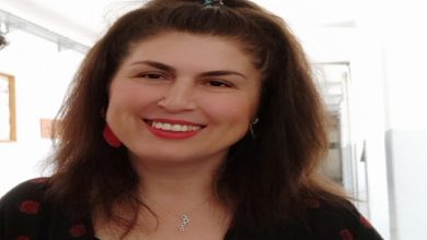 Görselde, Biyonik Kulaklı Çocuklar Derneği Başkanı Hatice Çankırı yer alıyor.