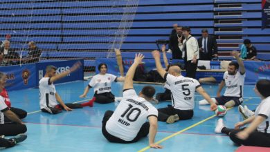 Nizip Bedensel Engelliler Spor Kulübü sahada antrenman yapıyor.