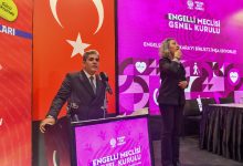 Görselde, Ankara Kent Konseyi Engelliler Meclisi Başkanı Yıldıray Çınar yer almaktadır.