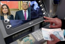 Görselde bir bankamatikten para çekme işlemi yapan eller görülüyor. Sol üst köşede ise olayla ilişkilendirilen iki kişinin vesikalık fotoğrafı yer alıyor. Kompozisyon, mali usulsüzlük ve dolandırıcılık iddialarını çağrıştıran bir haber görseli niteliği taşıyor.