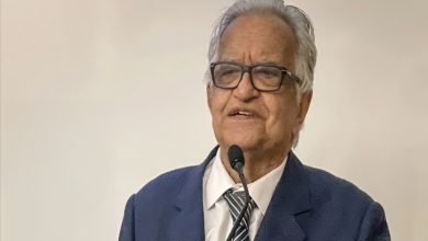 Prof. Dr. Hüsrev Hatemi.