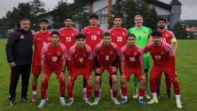 U23 İşitme Engelliler Futbol Milli Takımı sahada.