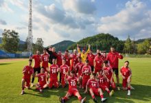 U23 İşitme Engelliler Futbol Milli Takımı sahada seviniyor.