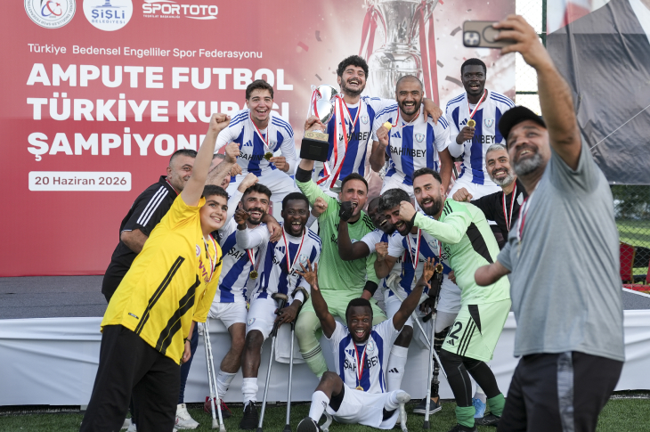 Ampute Futbol Türkiye Kupası Finalinde Şahinbey Belediyespor, Şampiyonluğa Ulaştı