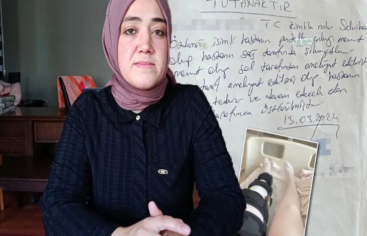 Görselde başörtülü bir kadın, kamera karşısında açıklama yaparken görülüyor. Arka planda el yazısıyla hazırlanmış bir tutanak yer alırken, köşedeki ek fotoğrafta dizinden ameliyat geçirmiş bir kişinin bacağı görüntüleniyor. Görsel, bir sağlık süreci ve yaşanan mağduriyet iddiasına ilişkin haberi yansıtıyor.