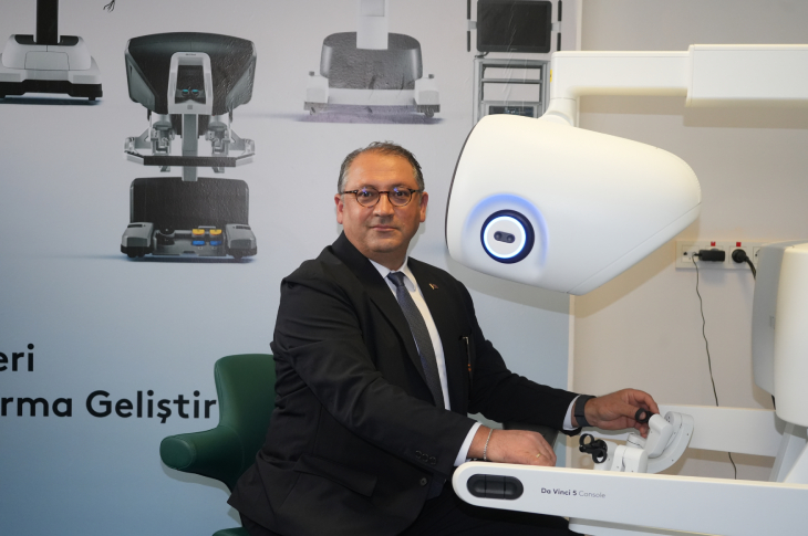 Robotik Cerrahi Yapay Zeka Desteğiyle Kıtalar Arası Ameliyatları Mümkün Kılıyor