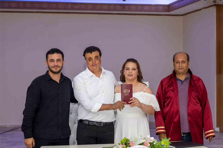 İşitme Engelli Çift İşaret Dili Tercümanıyla Evlendi