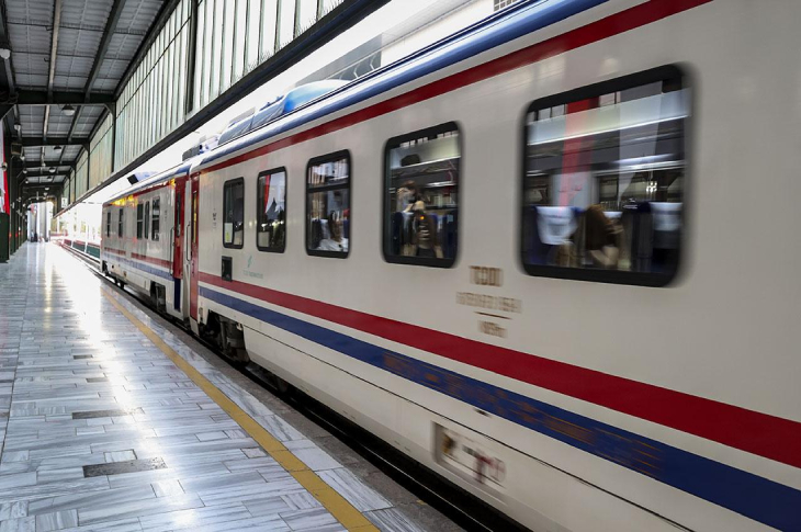 Afyonkarahisar Tren Garı’nda Yaşanan Erişilebilirlik Sorunu Tepki Çekti