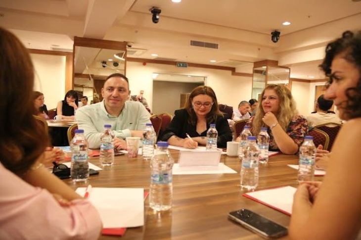 Kamu ve Özel Sektörde Erişilebilir İstihdamın Temeli: Hak Temelli Yaklaşım ve Kolektif Bilinç