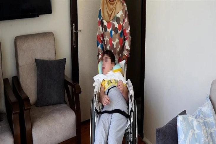 İki Engelli Evladını Kaybeden Çift, Özel Gereksinimli Recep’e Yuva Oldu