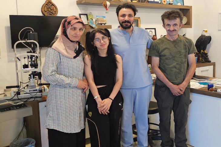 Kızının Mezuniyet Fotoğrafıyla Gündem Olan Ailenin Göz Tedavisi Yapılacak