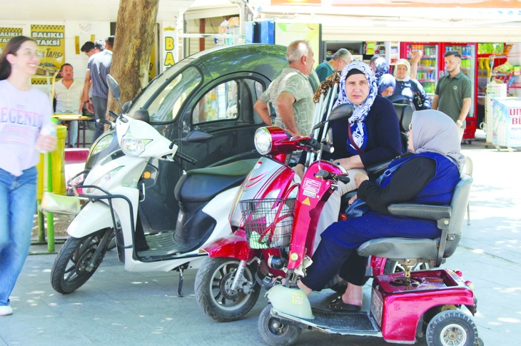 Engelliler, Önyargı, Duyarsızlık ve Yanlış Yaklaşımlarla Mücadele Ediyor