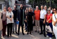 Mahkeme görüşmesinde taeaf olan avukatlar,bakanlık yetkilileri ile vatandaşlar bir arada.