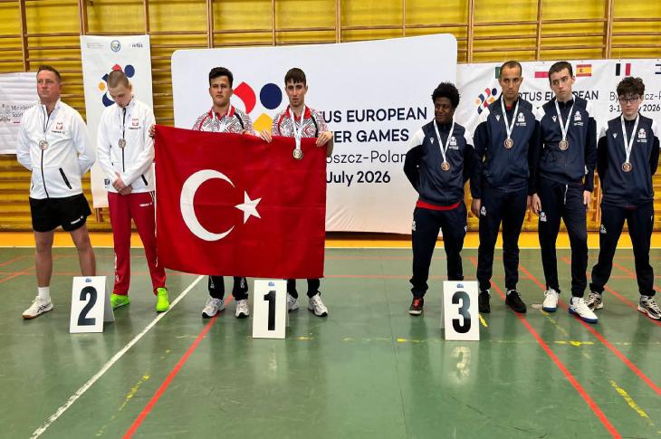 Özel Sporcular Burak Burç ve Efe Gümüş, Masa Tenisinde Avrupa Şampiyonu Oldu