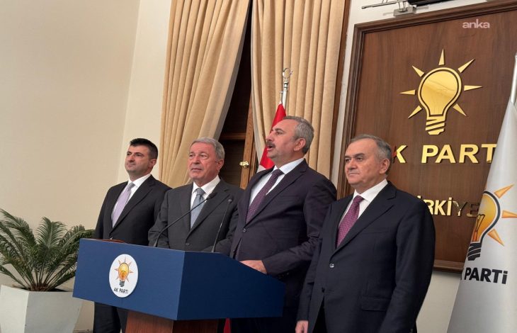 Soldan sağa doğru AK Parti İzmir Milletvekili Mehmet Ali Çelebi, Kayseri Milletvekili Hulusi Akar, AK Parti Grup Başkanvekili Abdulhamit Gül ile MHP Grup Başkanvekili Erkan Akçay basın açıklaması yaparken.