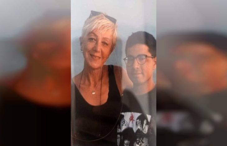 Zihinsel engelli Ahmet Barış Kandemir ile annesi Nurten Kandemir'in yan yana olduğu fotoğraf.