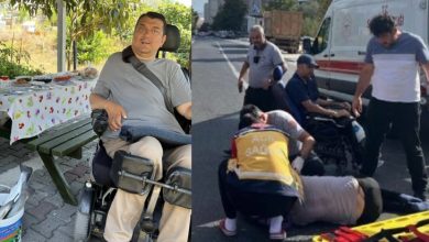 Bilgin Can, iki farklı karede görülen bir birey. İlk karede motorlu tekerlekli sandalyesinde oturuyor; sakin bir açık alan ortamında, gölgeli bir yerde masa başında vakit geçiriyor. İkinci karede ise acil sağlık ekiplerinin müdahale ettiği bir durumda yerde yatarken görülüyor. Bu iki sahne, günlük yaşam ile ani bir acil durum arasındaki keskin karşıtlığı yansıtıyor.
